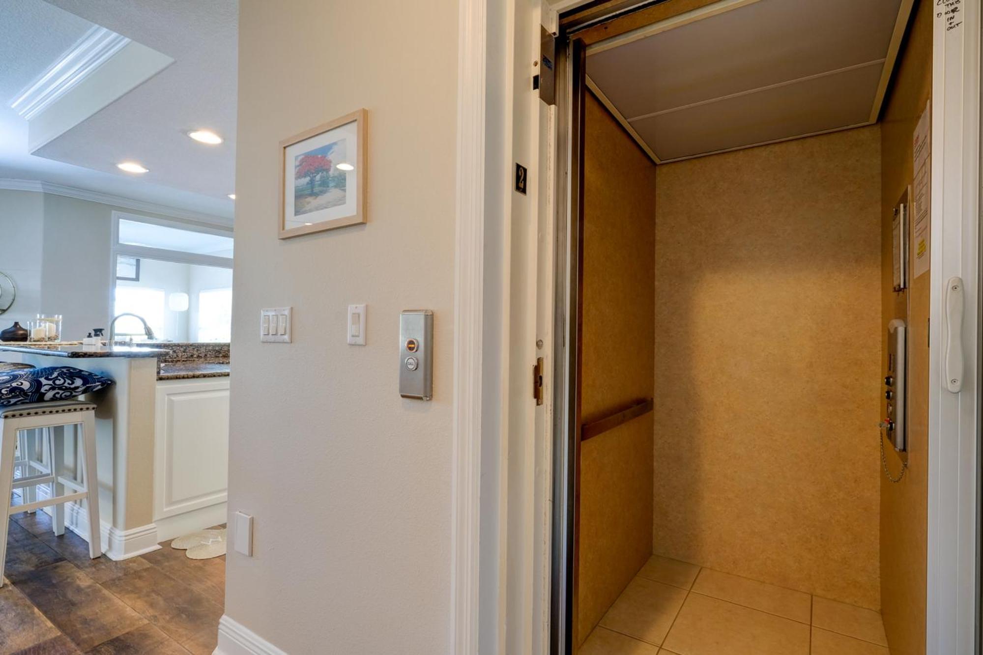 Hibiscus Hideaway Condo Walk To Historic Bridge St Bradenton Beach Bagian luar foto